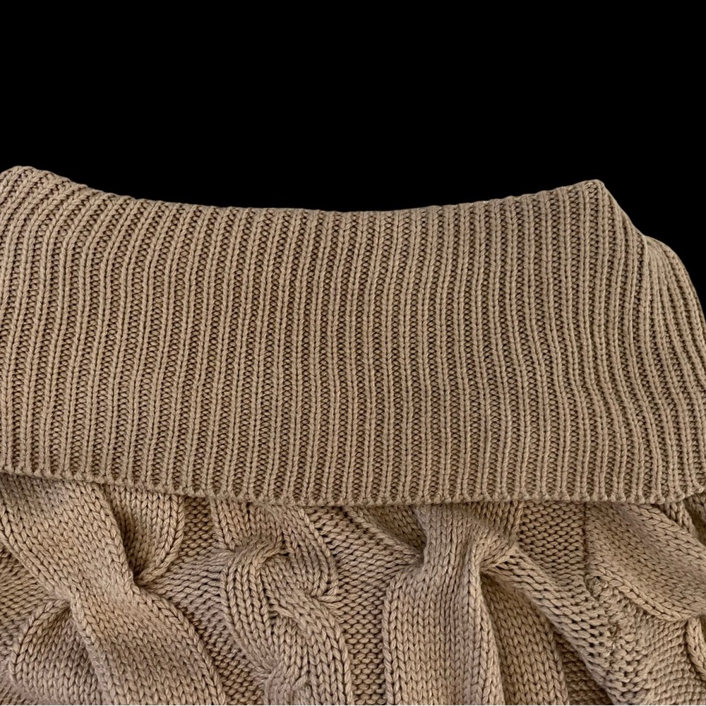Romeo & Juliet Couture Sweater Dress - Picture 6 of 11